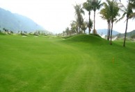 Diamond Bay Golf & Villas (